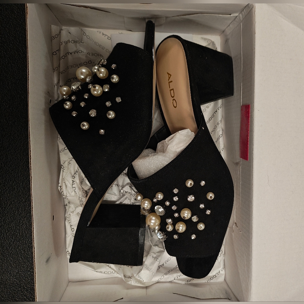 Brand New Aldo Pearl Rhinestone Heels